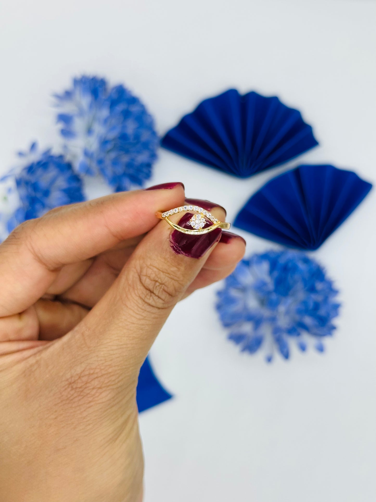 Petal Glimmer Ring
