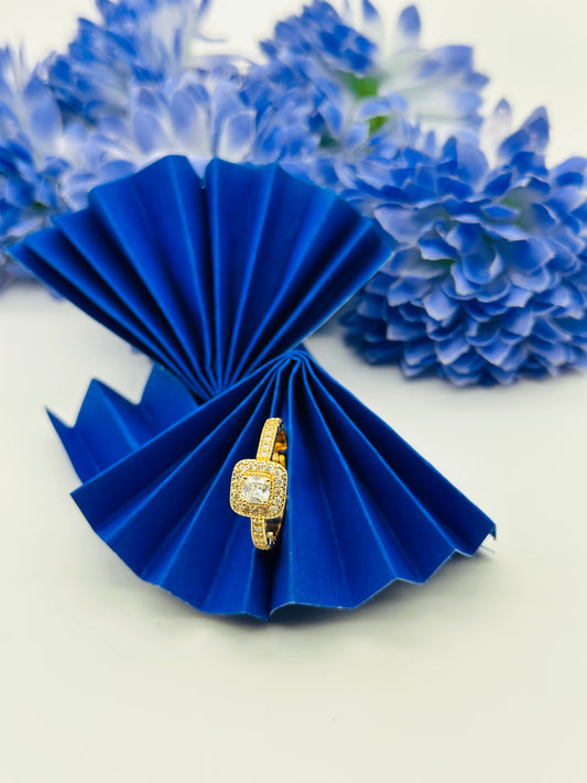 Golden Glimmer Ring
