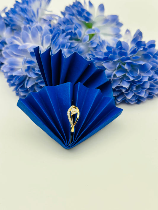 Petal Glimmer Ring