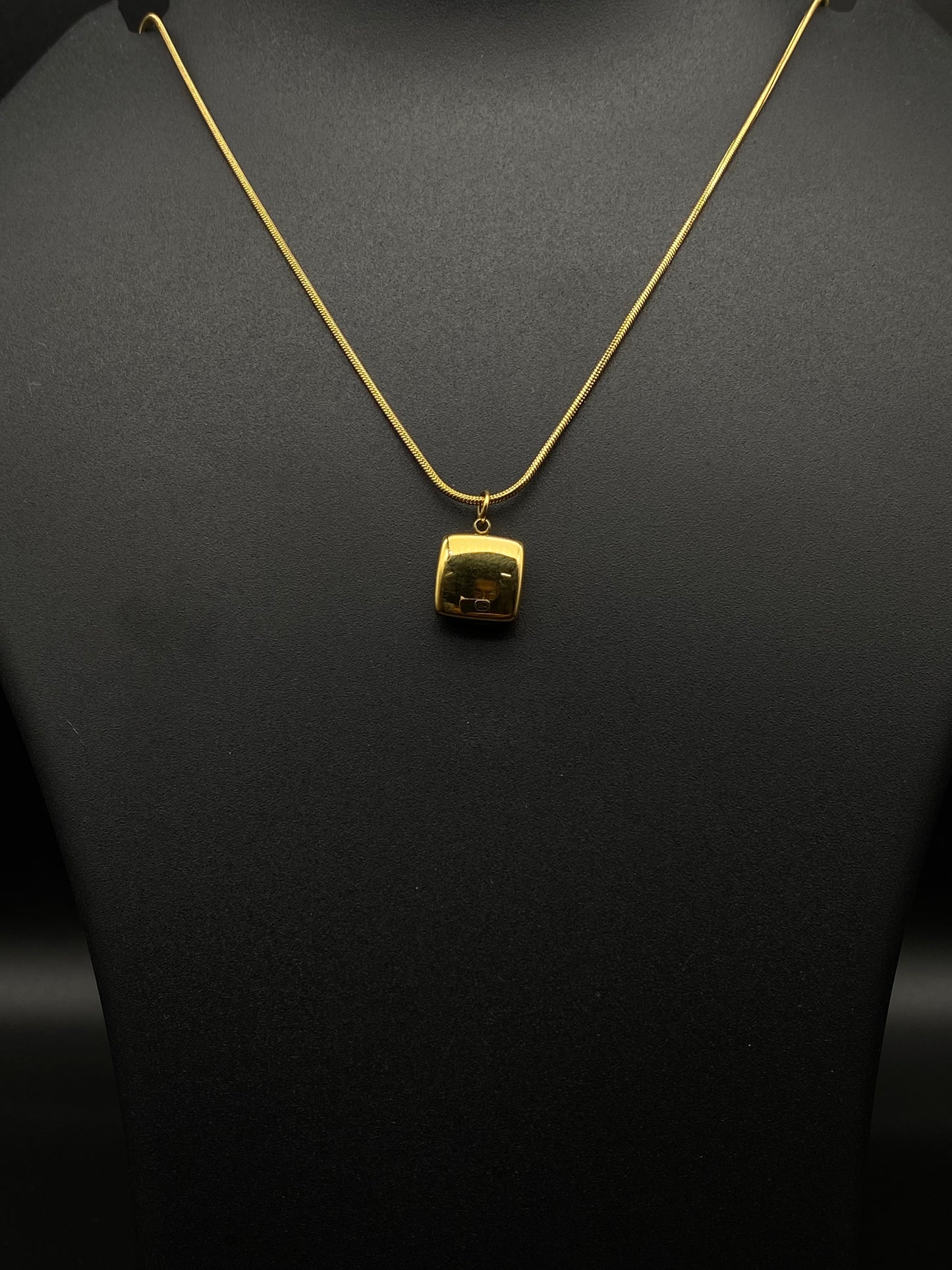 Quadrilateral Necklace