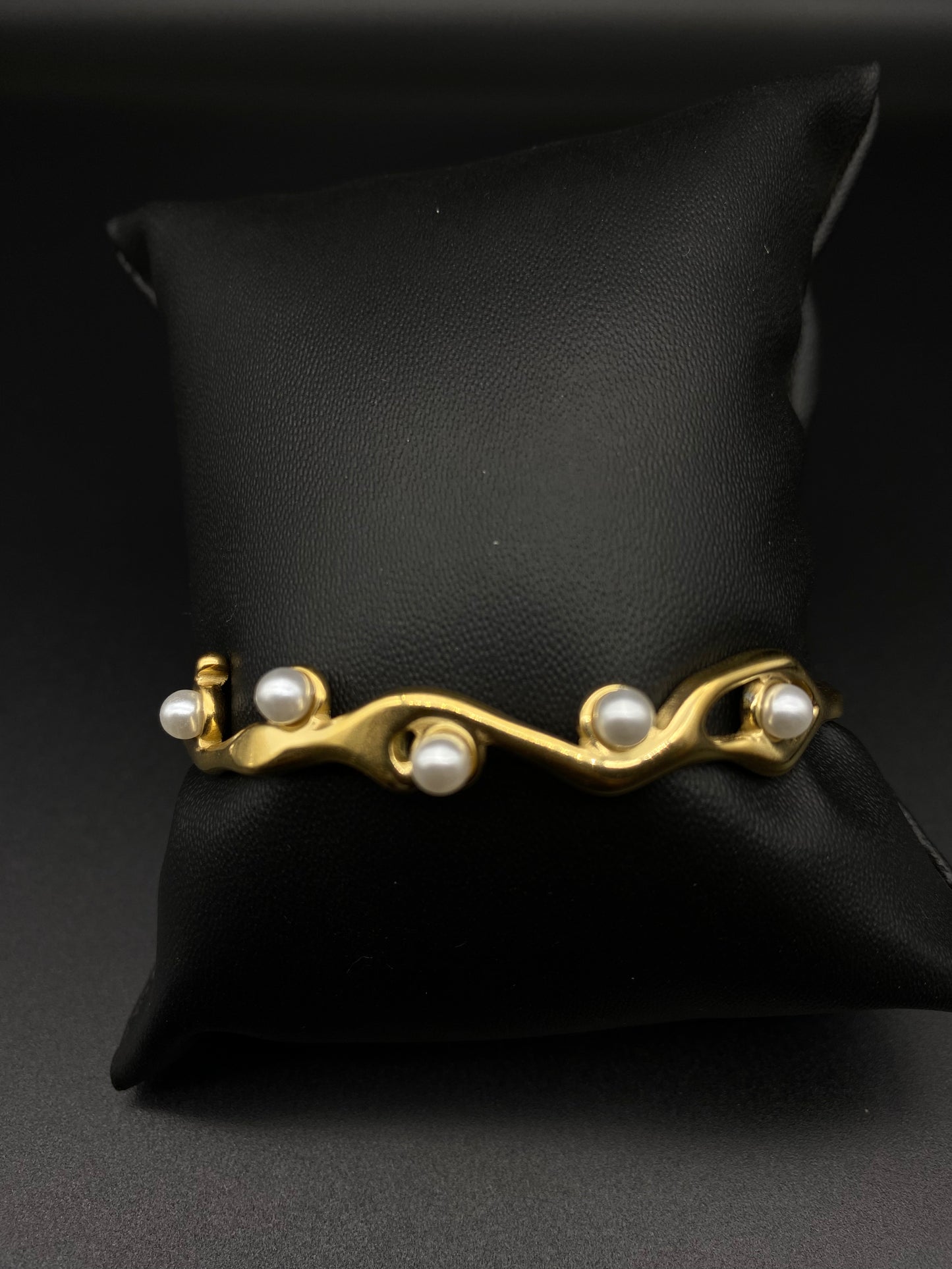 Pearl-Studded Wave Bracelet