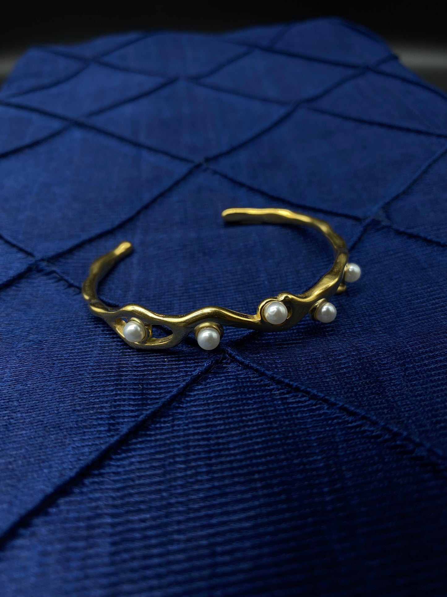 Pearl-Studded Wave Bracelet